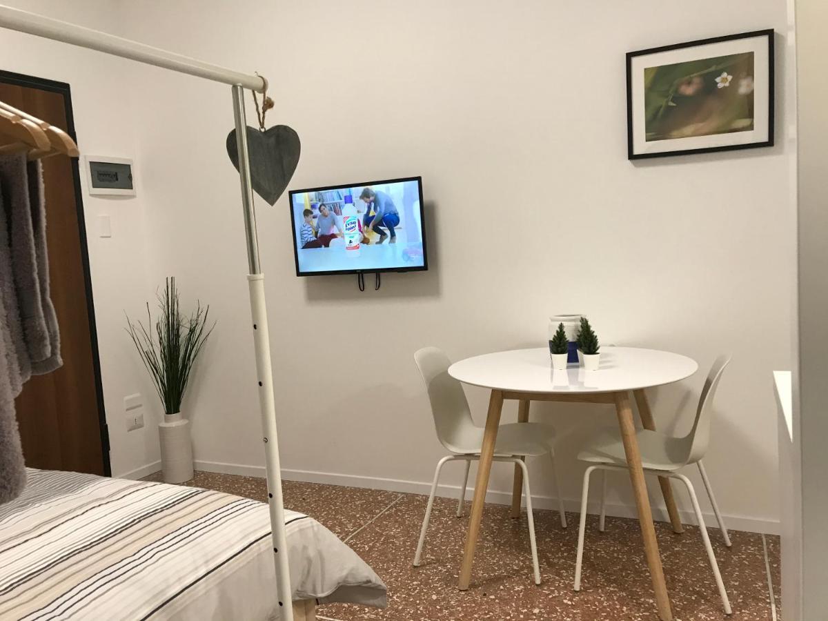 Studio 25 Apartment - Near Metro M3 Milánó Kültér fotó