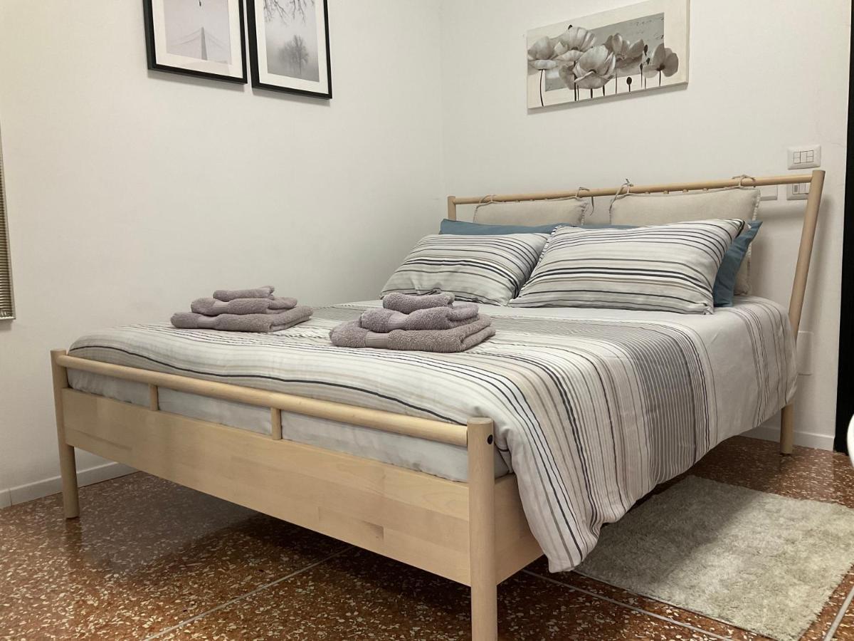 Studio 25 Apartment - Near Metro M3 Milánó Kültér fotó