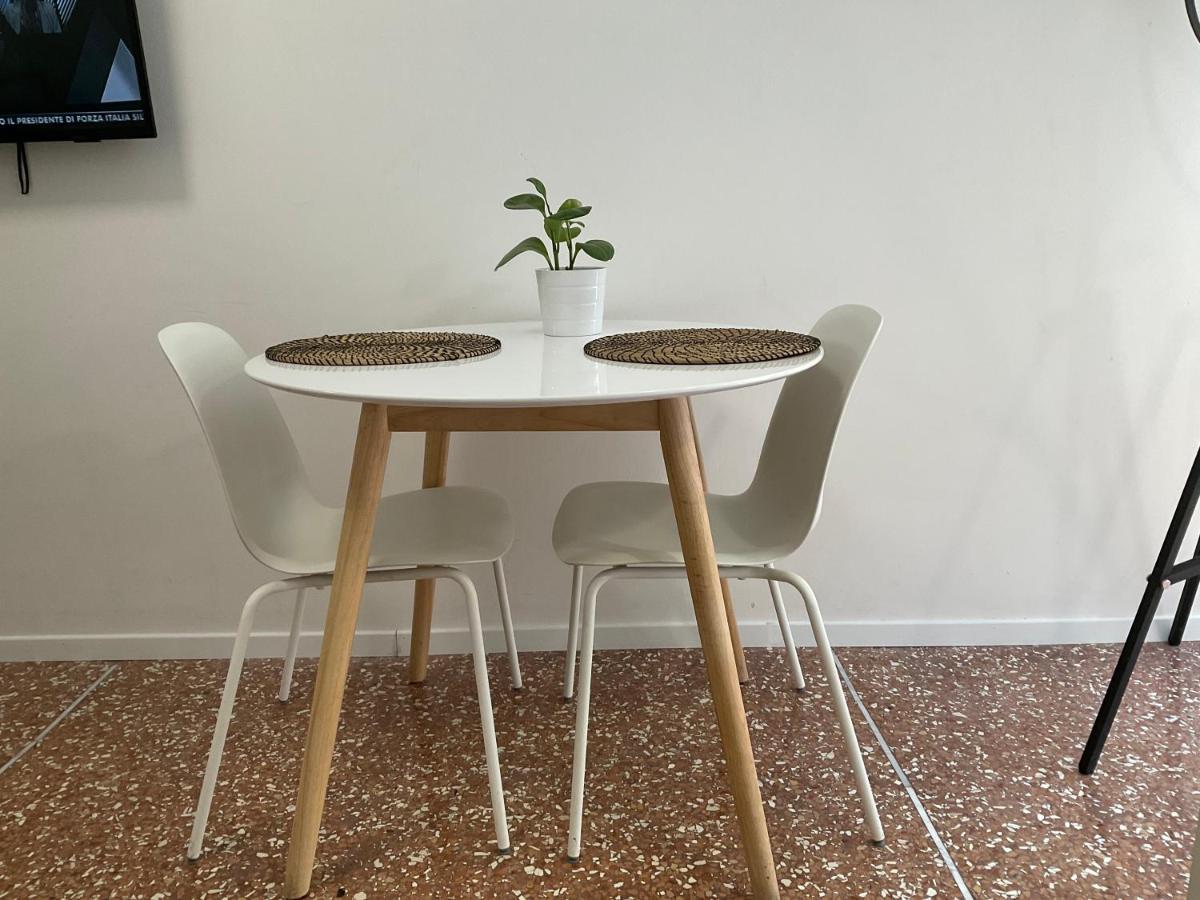 Studio 25 Apartment - Near Metro M3 Milánó Kültér fotó