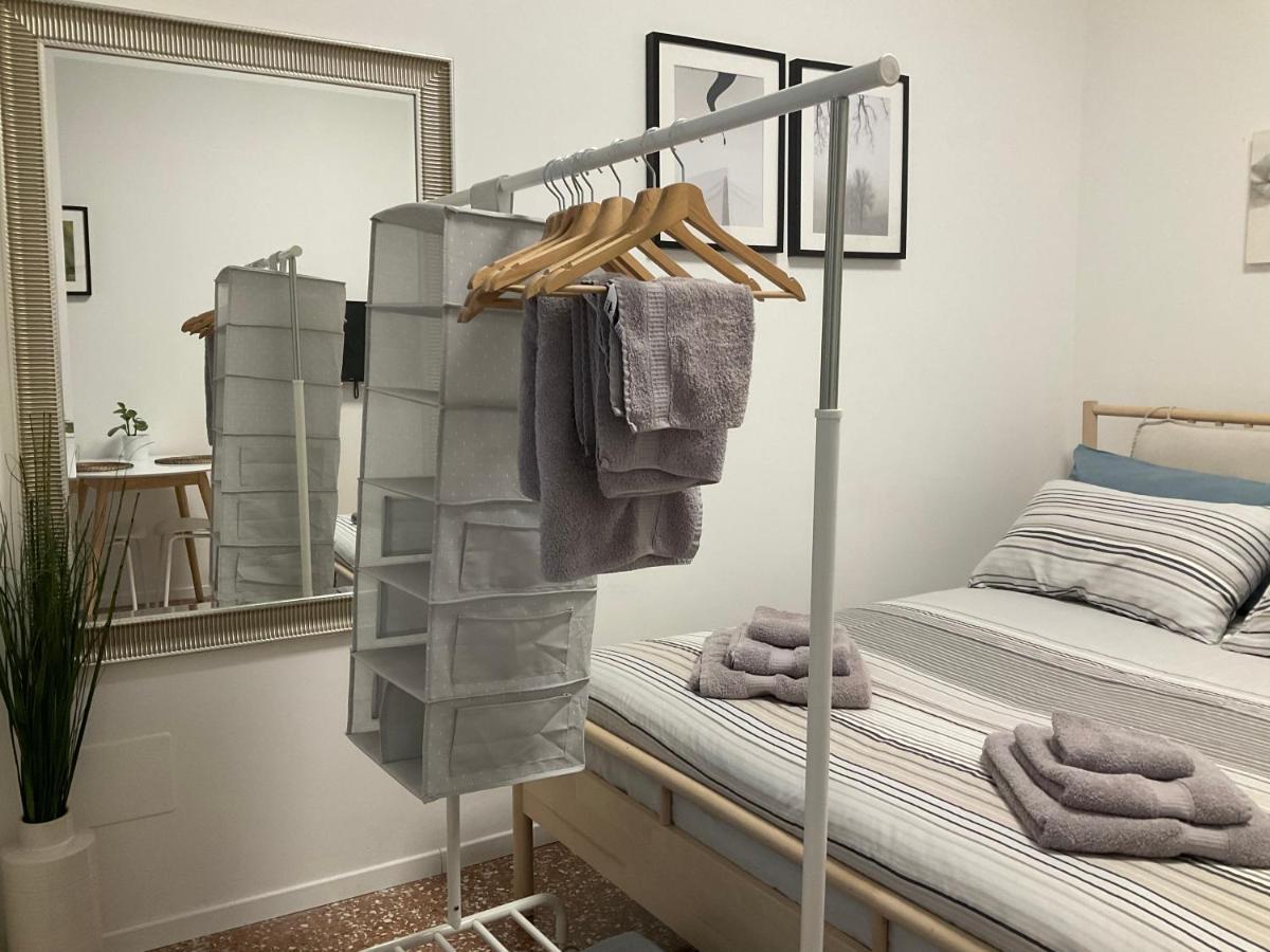 Studio 25 Apartment - Near Metro M3 Milánó Kültér fotó