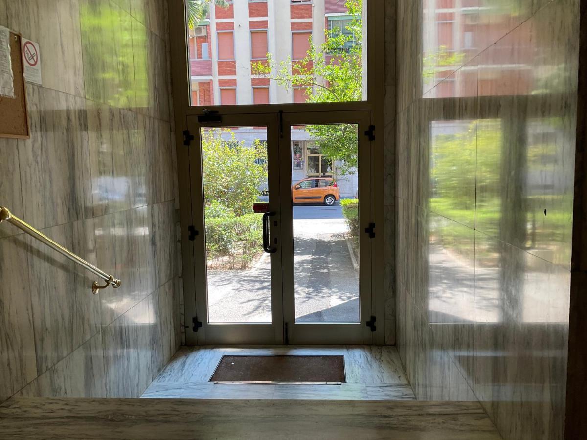 Studio 25 Apartment - Near Metro M3 Milánó Kültér fotó