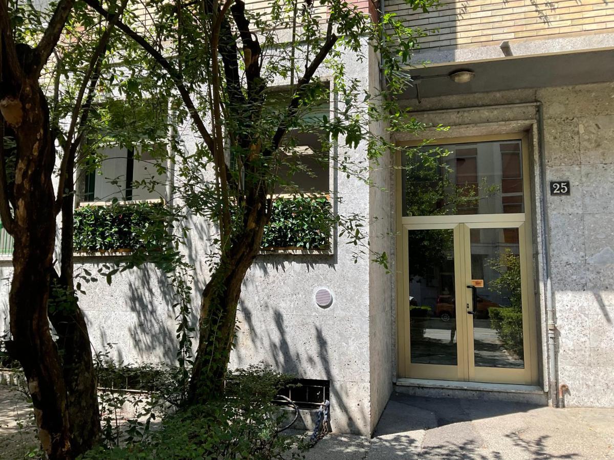 Studio 25 Apartment - Near Metro M3 Milánó Kültér fotó
