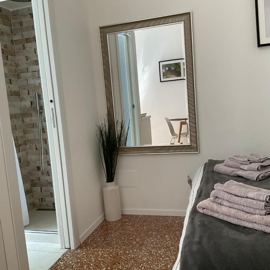 Studio 25 Apartment - Near Metro M3 Milánó Kültér fotó